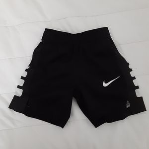 Toddlers basketball shorts